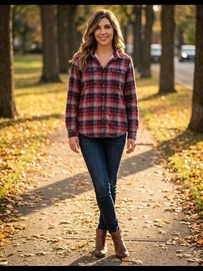 Eddie Bauer Red and Blue Casual Button Down Shirt With Fleece Lining Size S